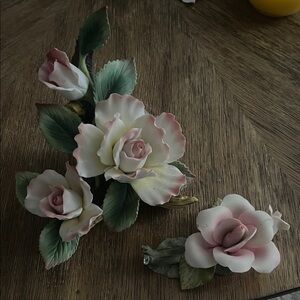 Crown Royal E&R Italian porcelain Floral Arrangement in Pink and Green set of 2